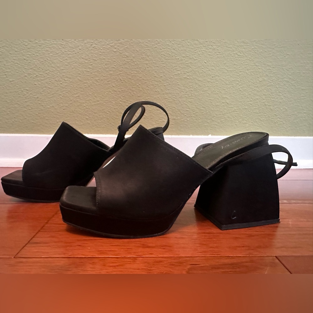 Black sling back chunky block heel